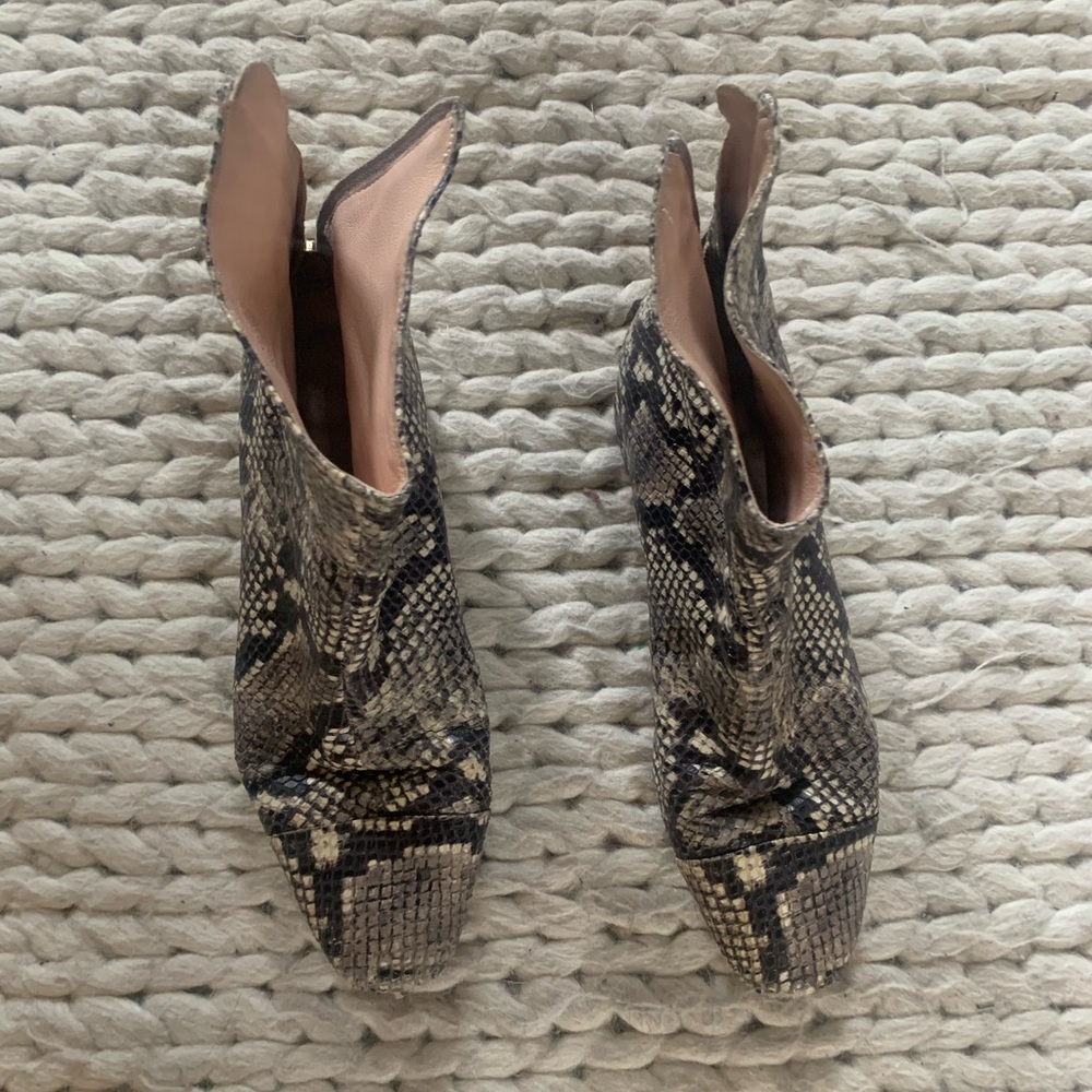 JCREW LEATHER SNAKESKIN BOOTIES SIZE 8!